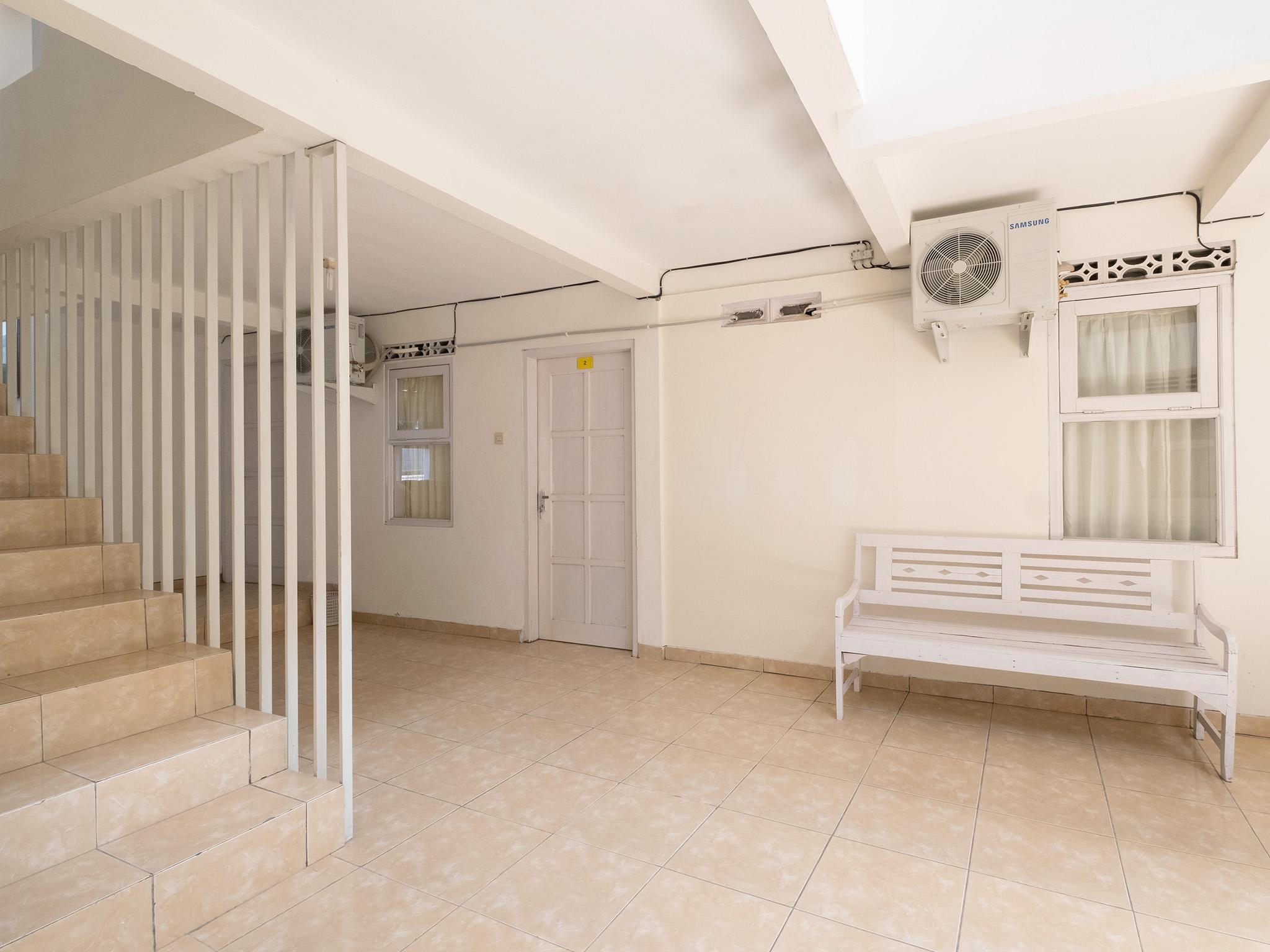 Oyo 2173 Bnv House Babarsari Hotell Maguwo Eksteriør bilde