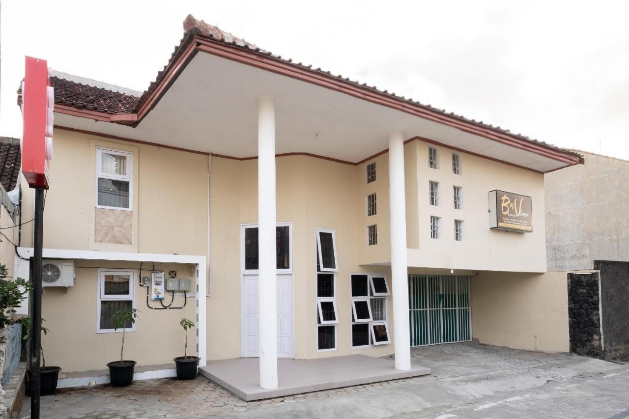 Oyo 2173 Bnv House Babarsari Hotell Maguwo Eksteriør bilde